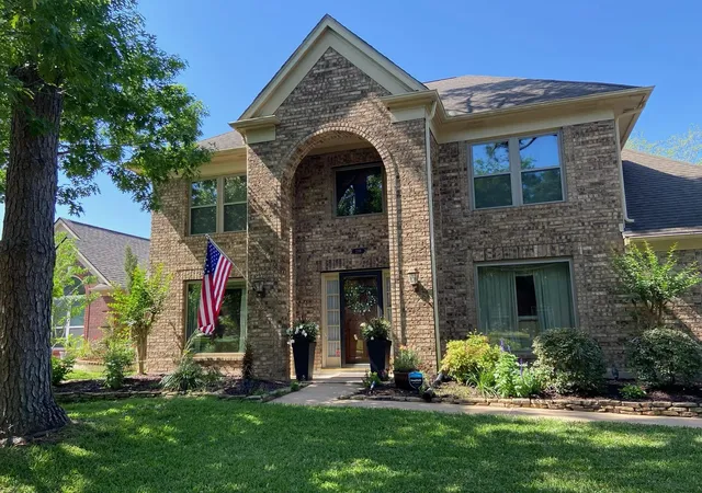 Photo 1 of Sale Pending at 2116 Holw Reef Cir, League City, TX 77573 | MLS# 77503531 | Listing updated on 2026-09-03