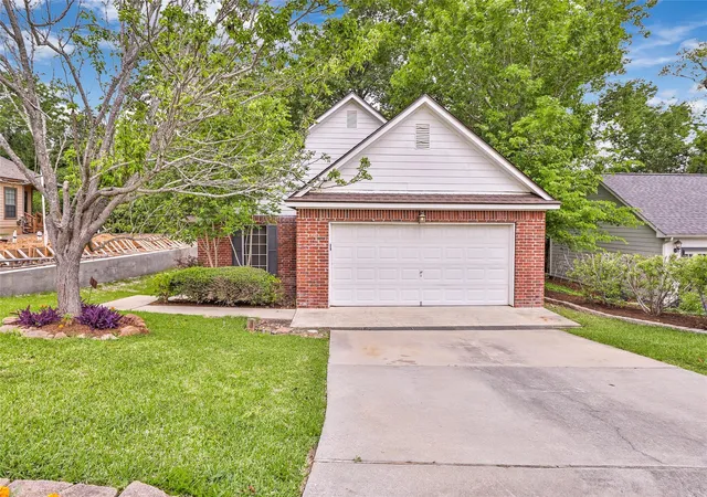 1st image of 108 Harbour Town Cir, Montgomery, TX 77356 | MLS# 91414242