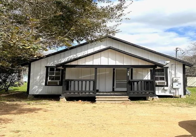 Photo 1 of Single family home for sale at 708 N Wharton St, El Campo, TX 77437 | MLS# 72604183 | Listing updated on 2026-08-22