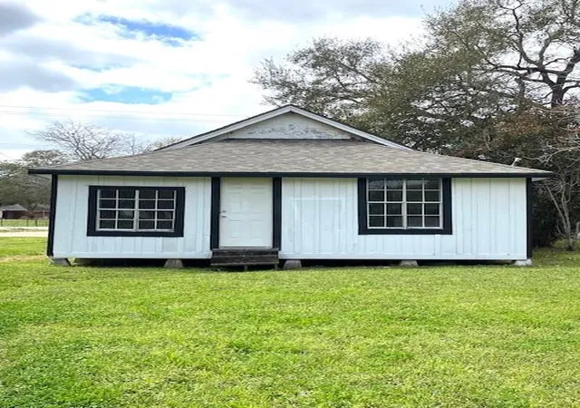 Photo 3 of Single family home for sale at 708 N Wharton St, El Campo, TX 77437 | MLS# 72604183 | Listing updated on 2026-08-22