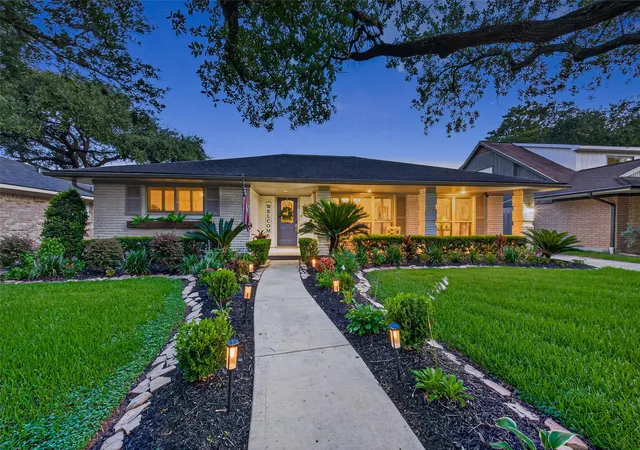 2nd image of 5531 Lymbar Dr, Houston, TX 77096 | MLS# 87375872