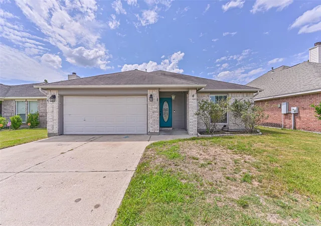 2nd image of 911 Ruth Cir, Texas City, TX 77591 | MLS# 36033772