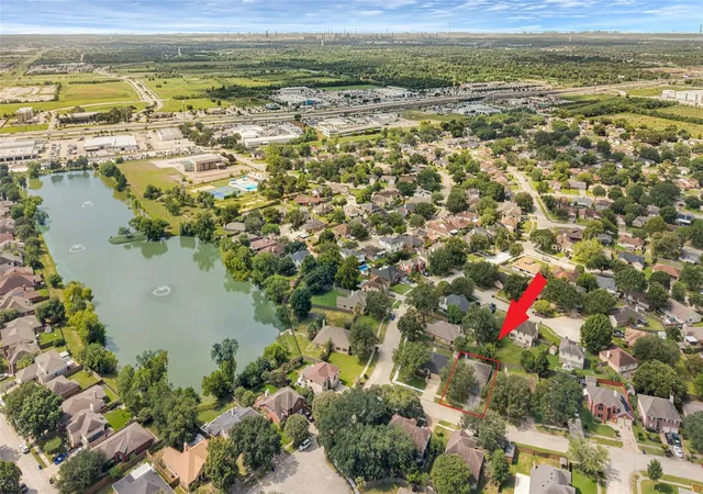 2nd image of 4518 Sioux St, Baytown, TX 77521 | MLS# 22526452