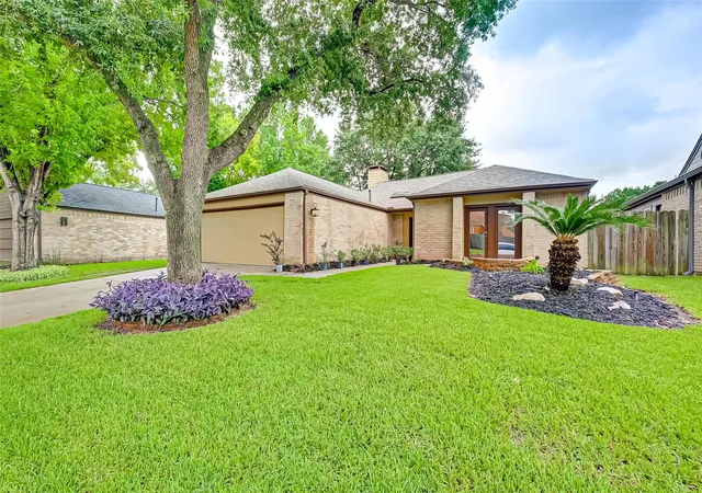 1st image of 1375 Beaujolais Ln, Houston, TX 77077 | MLS# 34668216