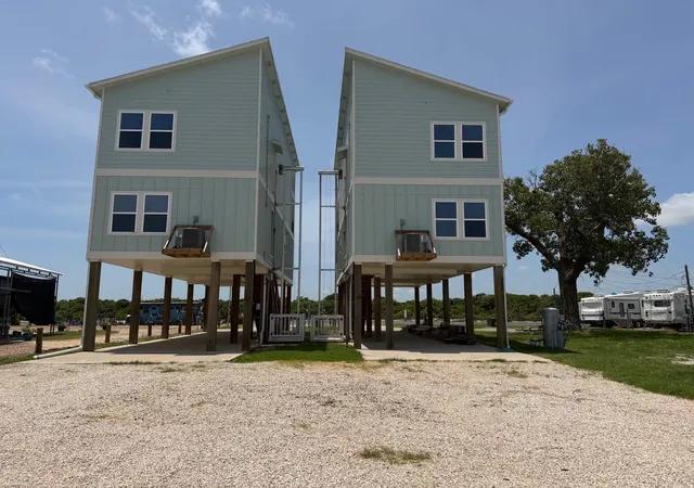 1st image of 442 670, Matagorda, TX 77457 | MLS# 30269162