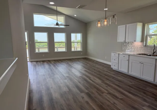 Photo 3 of Single family home for sale at 442 Private Rd 670, Matagorda, TX 77457 | MLS# 30269162 | Listing updated on 2026-08-16