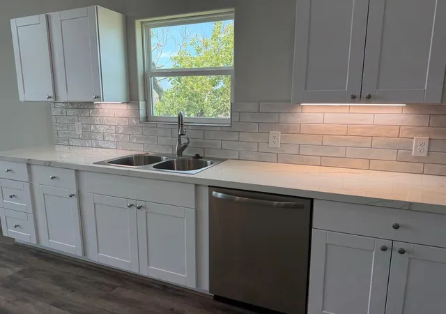 Photo 4 of Single family home for sale at 442 Private Rd 670, Matagorda, TX 77457 | MLS# 30269162 | Listing updated on 2026-08-16