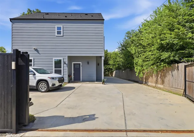 2nd image of 3402 Nathaniel Brown St #A/B, Houston, TX 77021 | MLS# 30435192