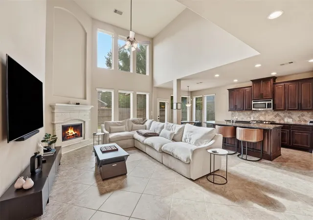 2nd image of 2611 Night Song Dr, Pearland, TX 77584 | MLS# 84866945