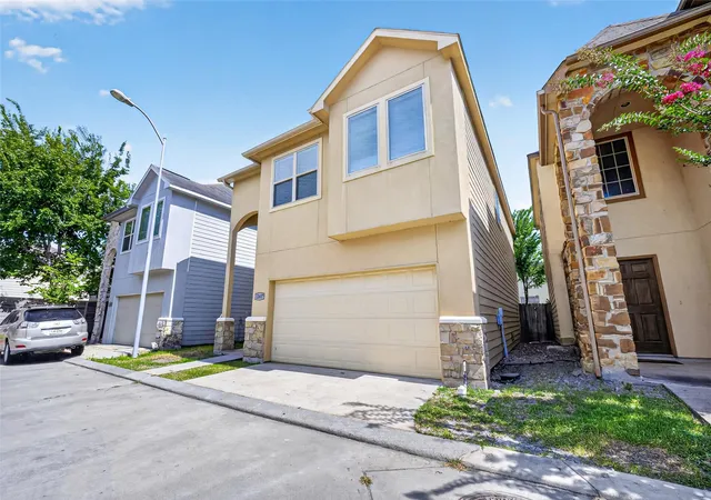 Photo 2 of Single family home for sale at 12607 Ashford Shore Dr, Houston, TX 77072 | MLS# 45263569 | Listing updated on 2026-09-19