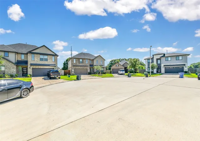 30th image of 1508 Harvest Vine Ct, Friendswood, TX 77546 | MLS# 89479643