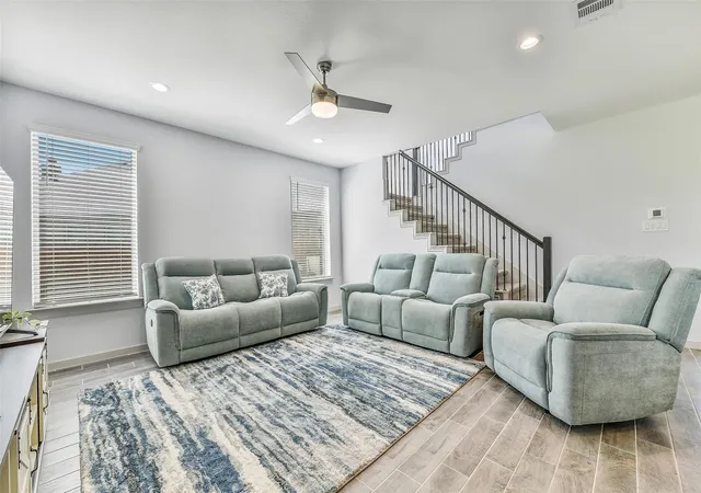 4th image of 1508 Harvest Vine Ct, Friendswood, TX 77546 | MLS# 89479643