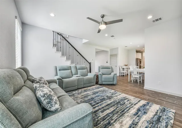 5th image of 1508 Harvest Vine Ct, Friendswood, TX 77546 | MLS# 89479643