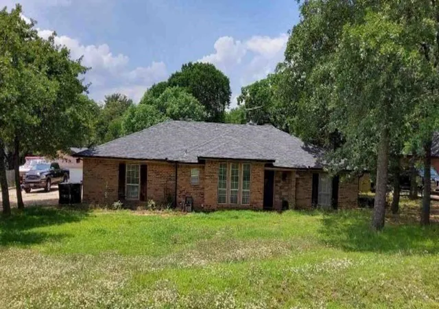 1st image of 517 Shady Oaks Trl, Burleson, TX 76028 | MLS# 56434445