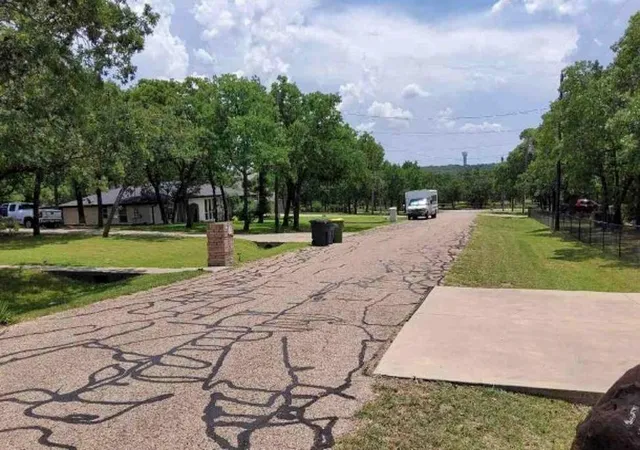 3rd image of 517 Shady Oaks Trl, Burleson, TX 76028 | MLS# 56434445