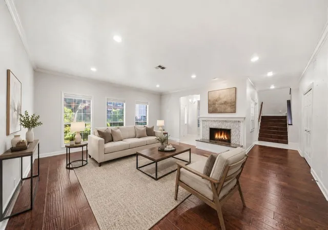 2nd image of 5426 John Dreaper Dr, Houston, TX 77056 | MLS# 64336450