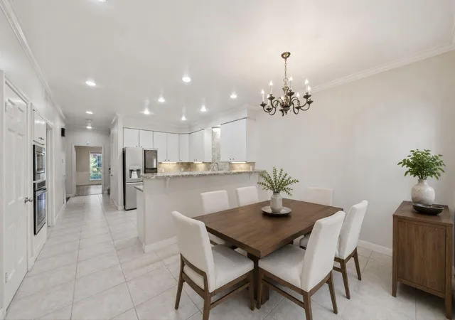 3rd image of 5426 John Dreaper Dr, Houston, TX 77056 | MLS# 64336450