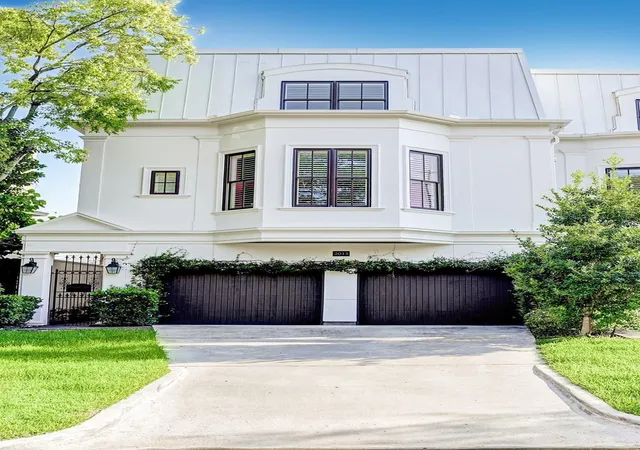 2nd image of 2015 Mcclendon St, Houston, TX 77030 | MLS# 25919003