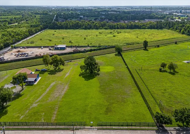 Photo 1 of Land for sale at 5706 S Acres Dr, Houston, TX 77048 | MLS# 95525282 | Listing updated on 2026-09-11