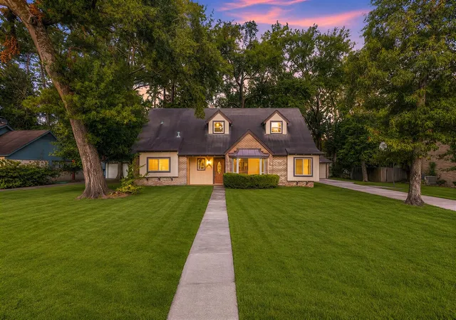 Photo 1 of Sale Pending at 26215 Oakhurst Dr, Spring, TX 77386 | MLS# 42555493 | Listing updated on 2026-09-20