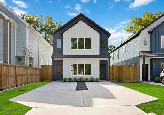 1st image of 961 Ringold St #A/B, Houston, TX 77088 | MLS# 96509077