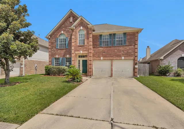Photo 2 of Single family home for sale at 12210 Rolbury Ln, Houston, TX 77066 | MLS# 12529037 | Listing updated on 2026-08-22