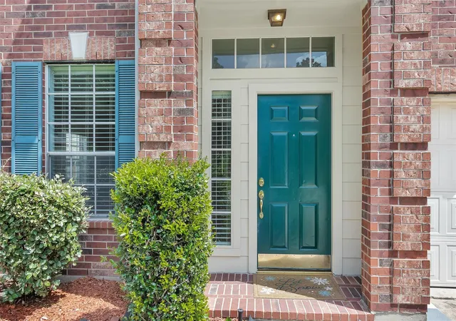 Photo 3 of Single family home for sale at 12210 Rolbury Ln, Houston, TX 77066 | MLS# 12529037 | Listing updated on 2026-08-22