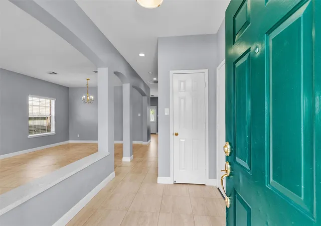 Photo 4 of Single family home for sale at 12210 Rolbury Ln, Houston, TX 77066 | MLS# 12529037 | Listing updated on 2026-08-22