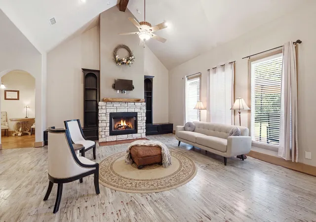 4th image of 17422 Saddle Creek Dr, College Station, TX 77845 | MLS# 35159493