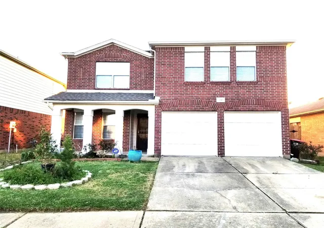 Photo 2 of Single family home for sale at 14943 Sugar Peak Dr, Sugar Land, TX 77498 | MLS# 85367375 | Listing updated on 2026-08-09