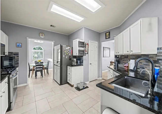 Photo 3 of Single family home for sale at 19615 Gentle Crk Way, Cypress, TX 77429 | MLS# 72572696 | Listing updated on 2026-08-12