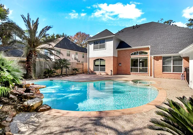 Photo 3 of Single family home for sale at 803 Chisel Point Dr, Houston, TX 77094 | MLS# 86496001 | Listing updated on 2026-09-12