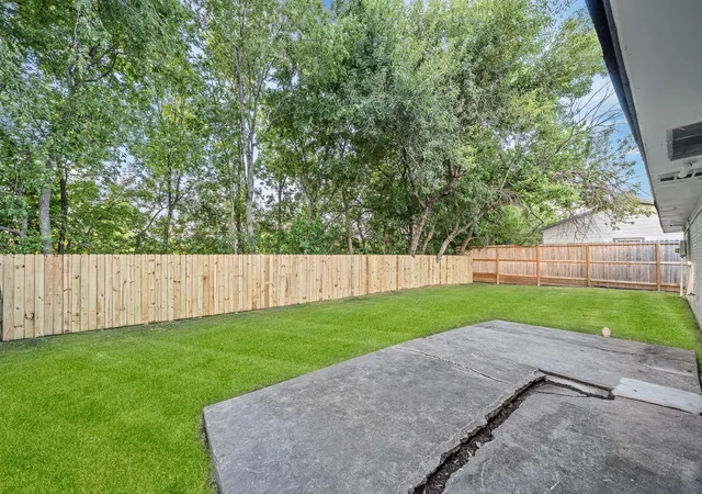 32nd image of 11918 Stroud Dr, Houston, TX 77072 | MLS# 37630433