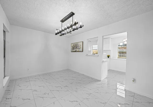 5th image of 11918 Stroud Dr, Houston, TX 77072 | MLS# 37630433