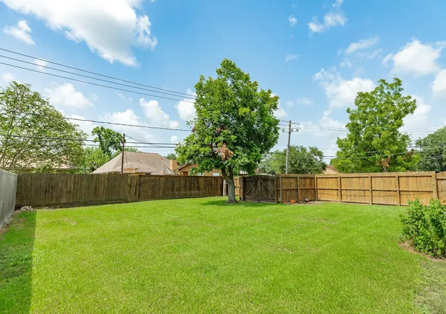 29th image of 102 Buttercup St, Lake Jackson, TX 77566 | MLS# 41782432