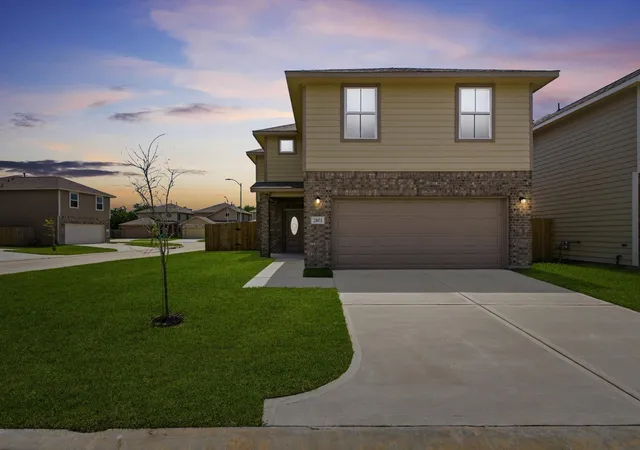 Photo 1 of Sale Pending at 2811 Bowlin Leaf Ln, Houston, TX 77014 | MLS# 87710248 | Listing updated on 2026-09-26