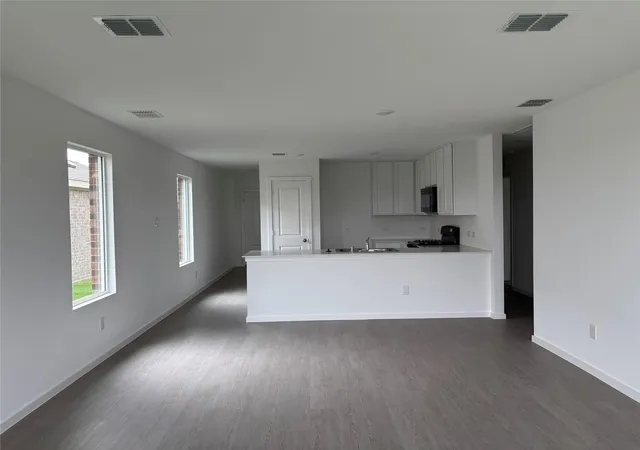 4th image of 7611 Madrid Manor, Richmond, TX 77469 | MLS# 59132503