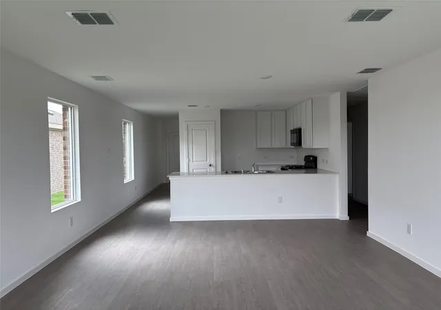 5th image of 7611 Madrid Manor, Richmond, TX 77469 | MLS# 59132503