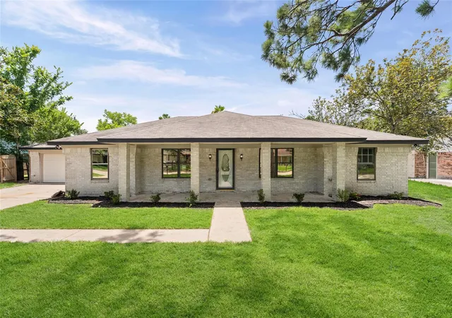 2nd image of 12519 A Bar Dr, Santa Fe, TX 77510 | MLS# 80711015