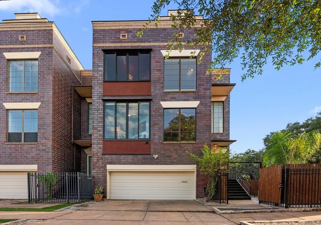 2nd image of 502 Anita St, Houston, TX 77006 | MLS# 92462596