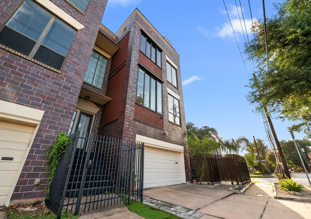 43rd image of 502 Anita St, Houston, TX 77006 | MLS# 92462596