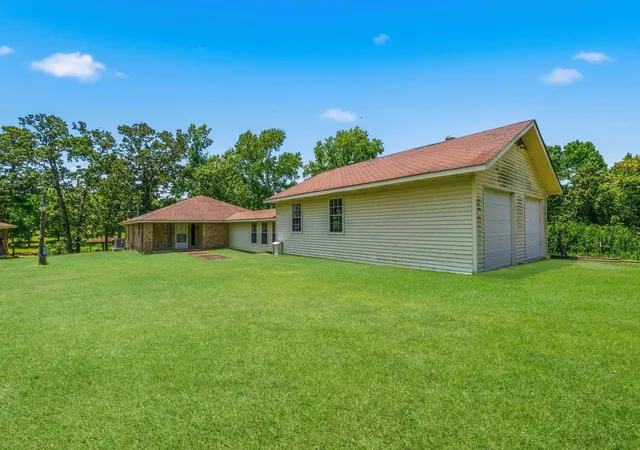 Photo 3 of Sale Pending at 4000 Fm 3277, Livingston, TX 77351 | MLS# 68288716 | Listing updated on 2026-08-28