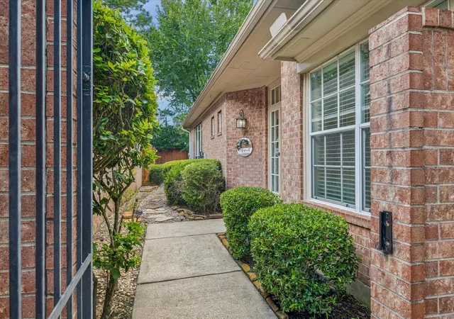 Photo 2 of Sale Pending at 71 W Honey Grv Pl, Spring, TX 77382 | MLS# 92460698 | Listing updated on 2026-08-24