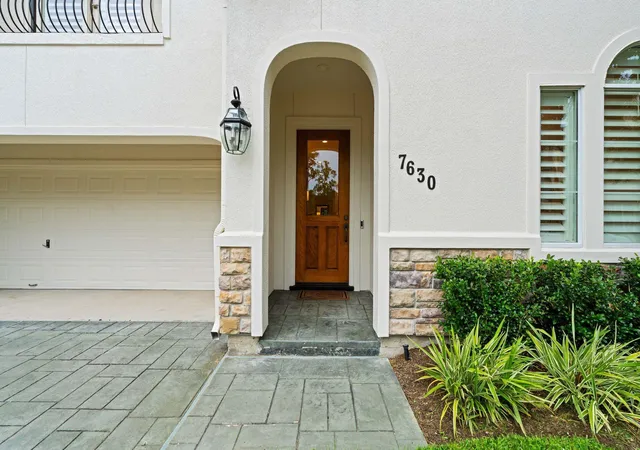 3rd image of 7630 E Jordan Cvs, Houston, TX 77055 | MLS# 81399956