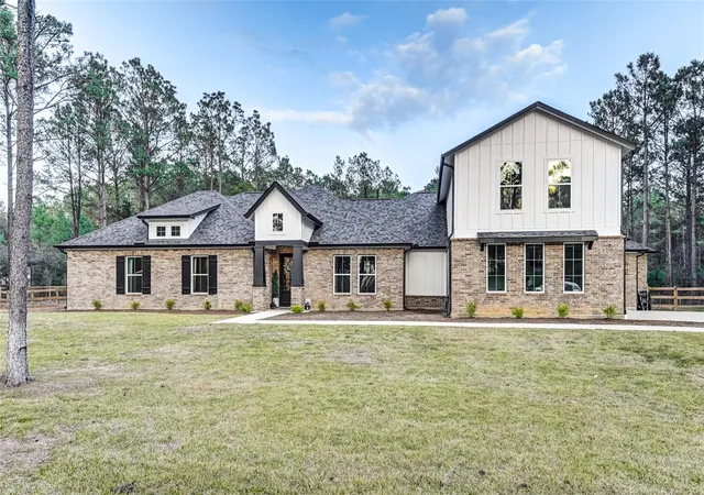 3rd image of 15640 Forest Grove Dr, Willis, TX 77378 | MLS# 4566058