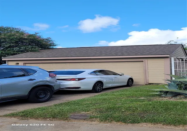 4th image of 9114 Ketchwood Dr, Houston, TX 77099 | MLS# 11389227
