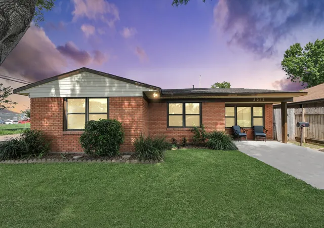 2nd image of 2212 Raspberry Ln, Pasadena, TX 77502 | MLS# 2082235