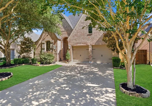 Photo 3 of Sale Pending at 27118 Cross Pointe Ct, Fulshear, TX 77441 | MLS# 12363747 | Listing updated on 2026-09-02