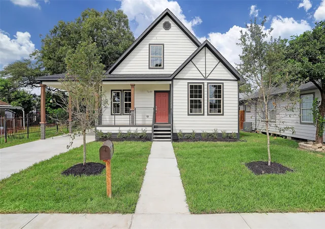 Photo 1 of Single family home for sale at 7149 Ave K, Houston, TX 77011 | MLS# 19132933 | Listing updated on 2026-09-18