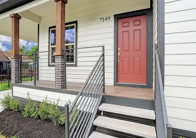 Photo 3 of Single family home for sale at 7149 Ave K, Houston, TX 77011 | MLS# 19132933 | Listing updated on 2026-09-18